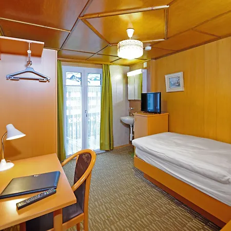 Hotel Alphubel-3